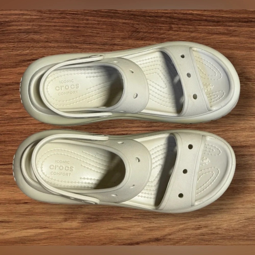 CROCS Mega Crush Sandal SZ 8